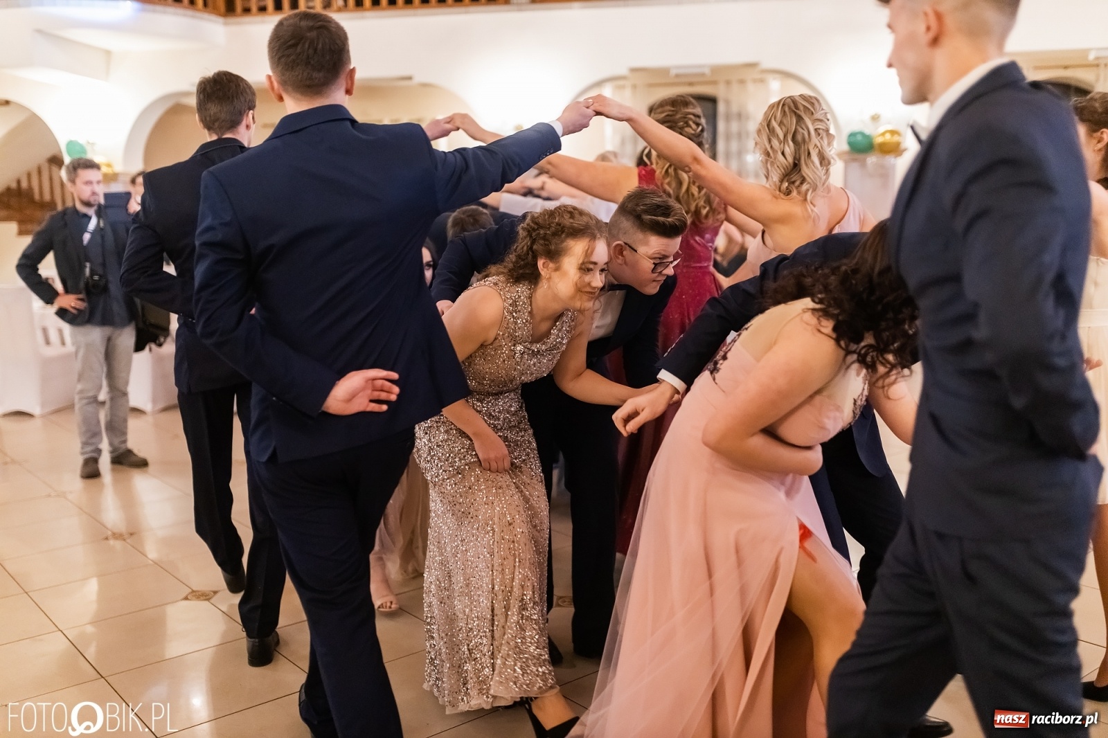 Zdjęcie w galerii na portalu naszraciborz.pl: Bal studniówkowy raciborskiej Budowlanki i Gastronomika wiadomości z regionu