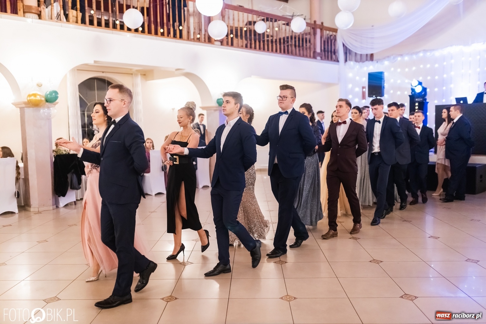 Zdjęcie w galerii na portalu naszraciborz.pl: Bal studniówkowy raciborskiej Budowlanki i Gastronomika wiadomości z regionu