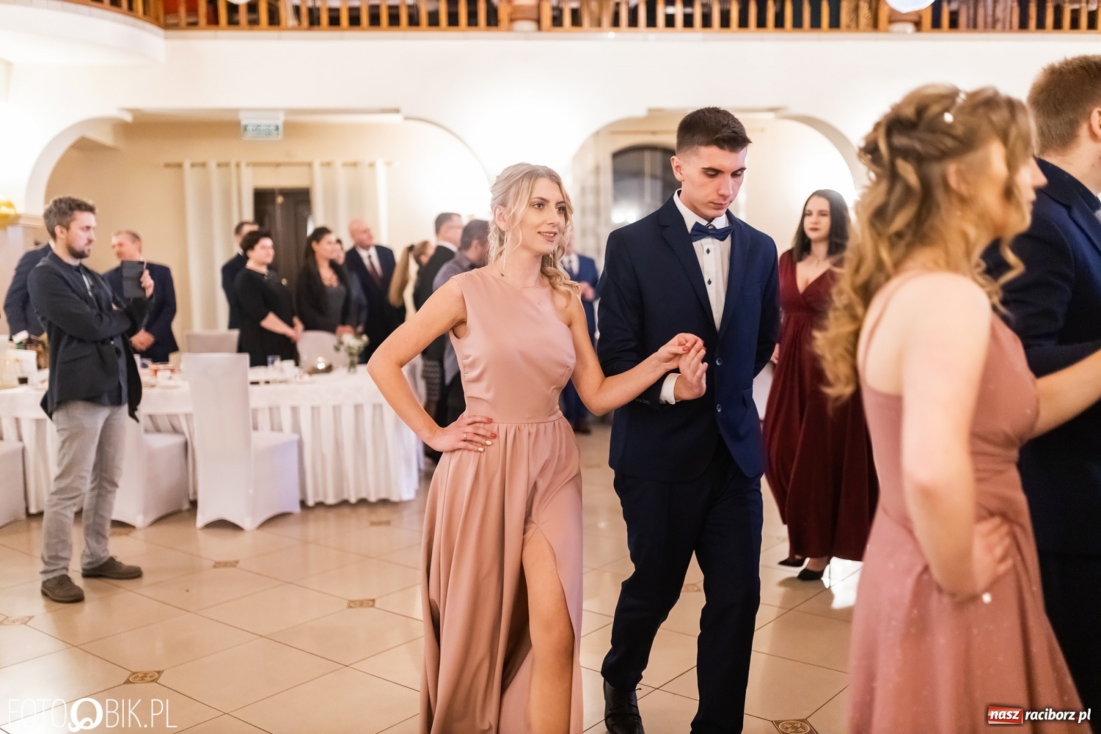 Zdjęcie w galerii na portalu naszraciborz.pl: Bal studniówkowy raciborskiej Budowlanki i Gastronomika wiadomości z regionu