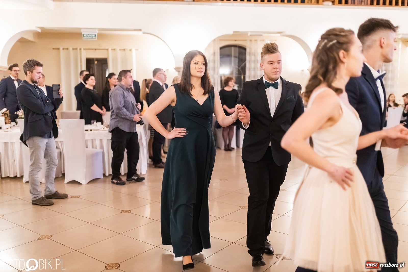 Zdjęcie w galerii na portalu naszraciborz.pl: Bal studniówkowy raciborskiej Budowlanki i Gastronomika wiadomości z regionu