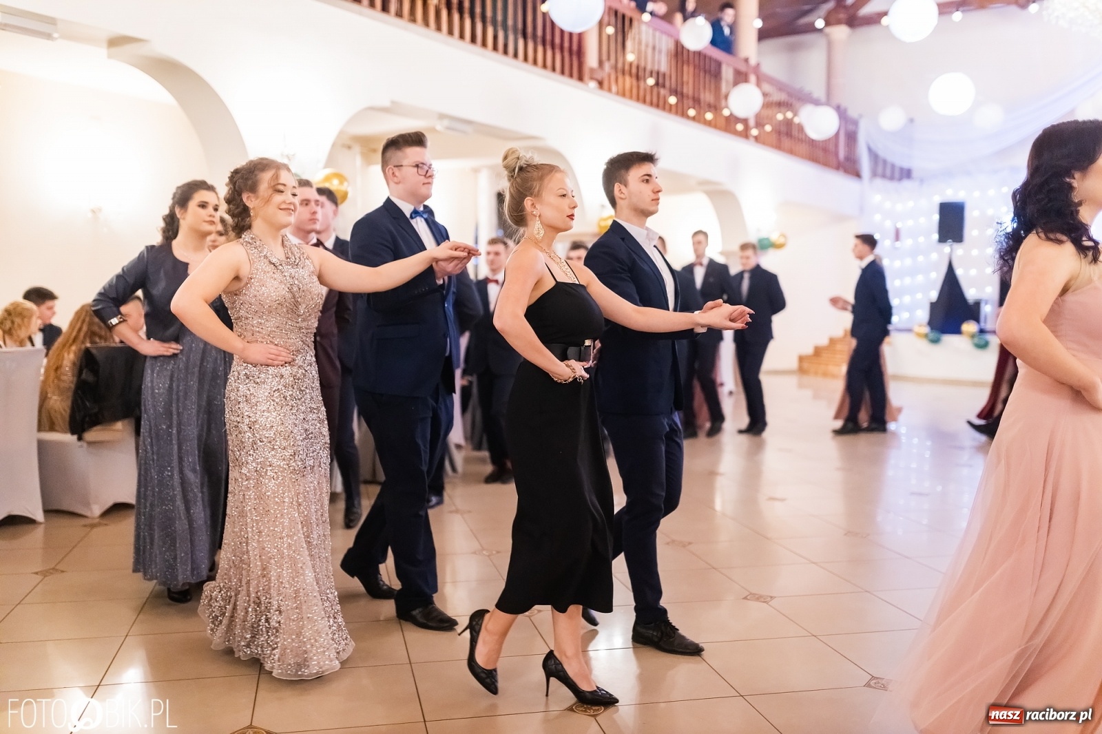 Zdjęcie w galerii na portalu naszraciborz.pl: Bal studniówkowy raciborskiej Budowlanki i Gastronomika wiadomości z regionu