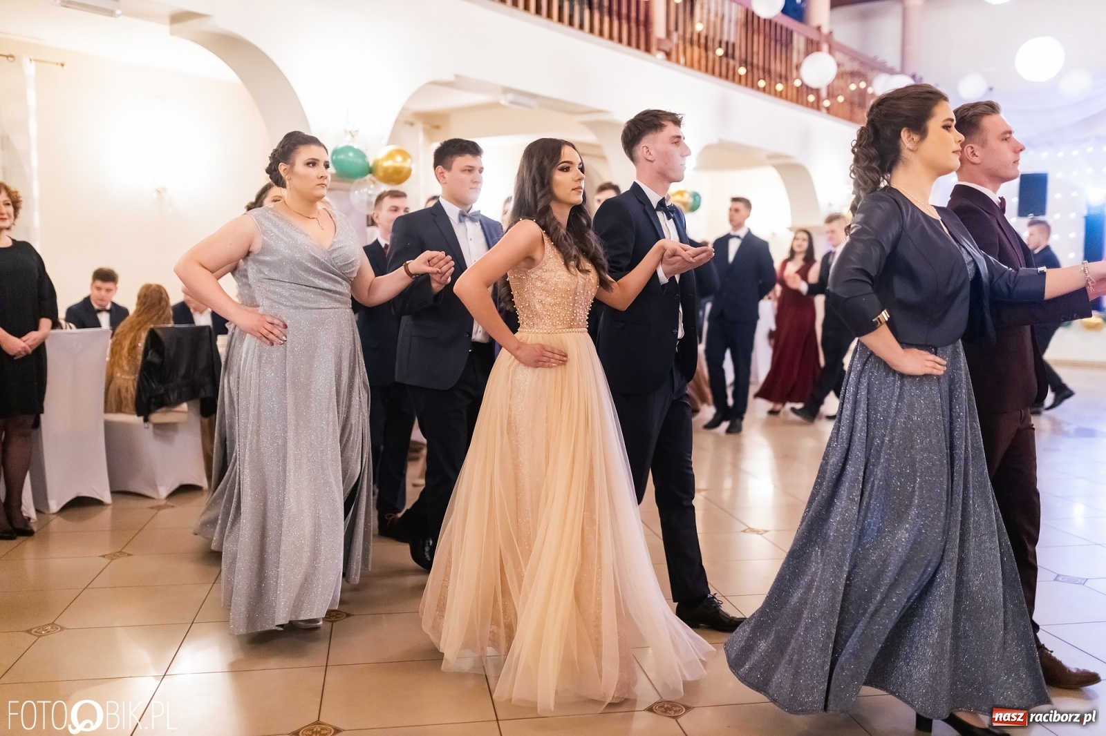 Zdjęcie w galerii na portalu naszraciborz.pl: Bal studniówkowy raciborskiej Budowlanki i Gastronomika wiadomości z regionu