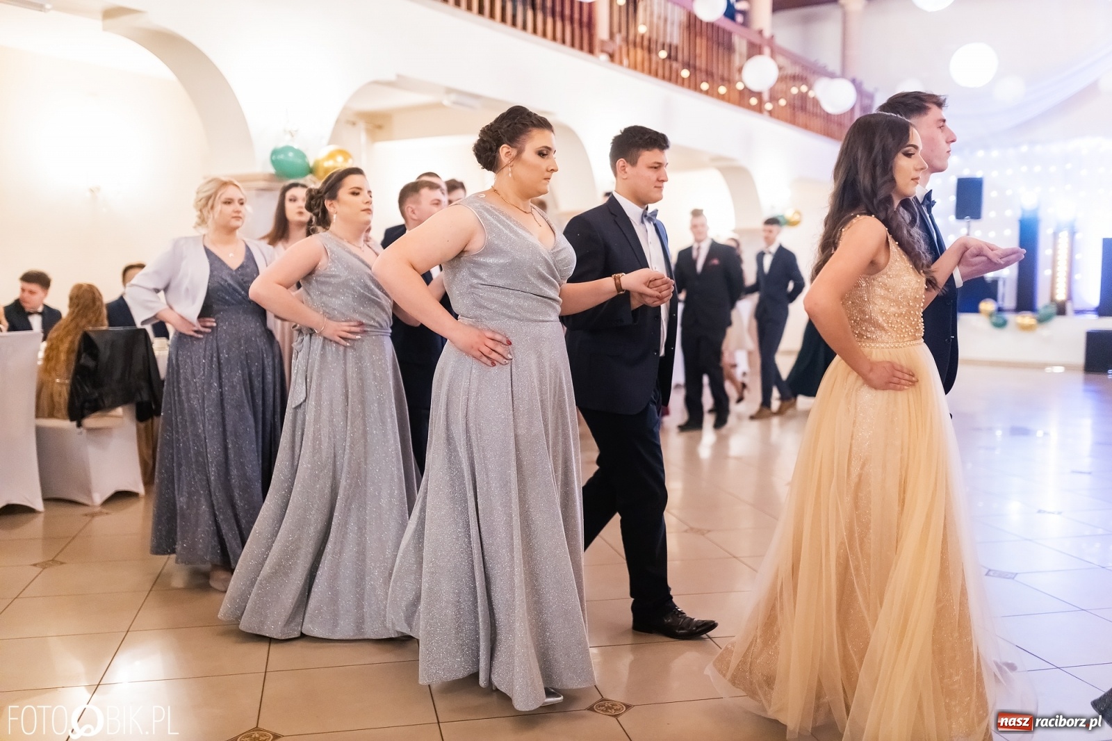 Zdjęcie w galerii na portalu naszraciborz.pl: Bal studniówkowy raciborskiej Budowlanki i Gastronomika wiadomości z regionu