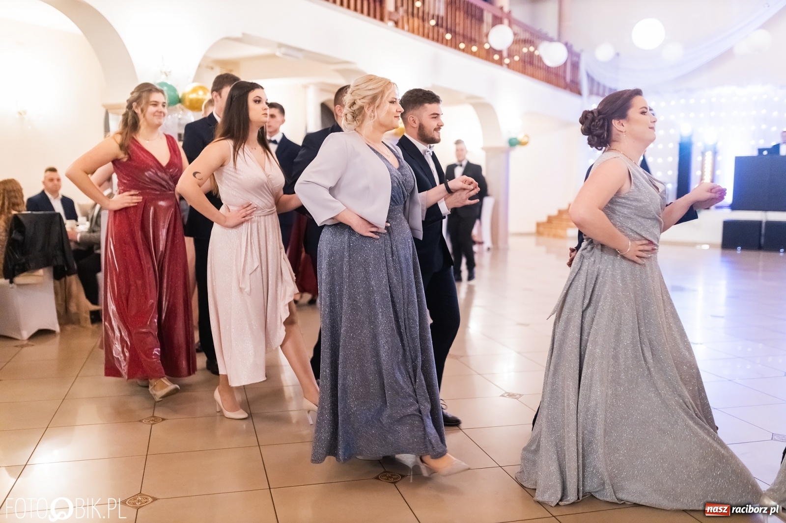 Zdjęcie w galerii na portalu naszraciborz.pl: Bal studniówkowy raciborskiej Budowlanki i Gastronomika wiadomości z regionu