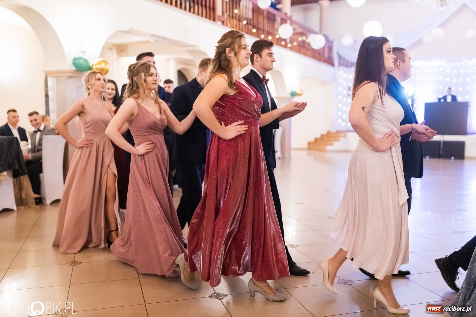 Zdjęcie w galerii na portalu naszraciborz.pl: Bal studniówkowy raciborskiej Budowlanki i Gastronomika wiadomości z regionu