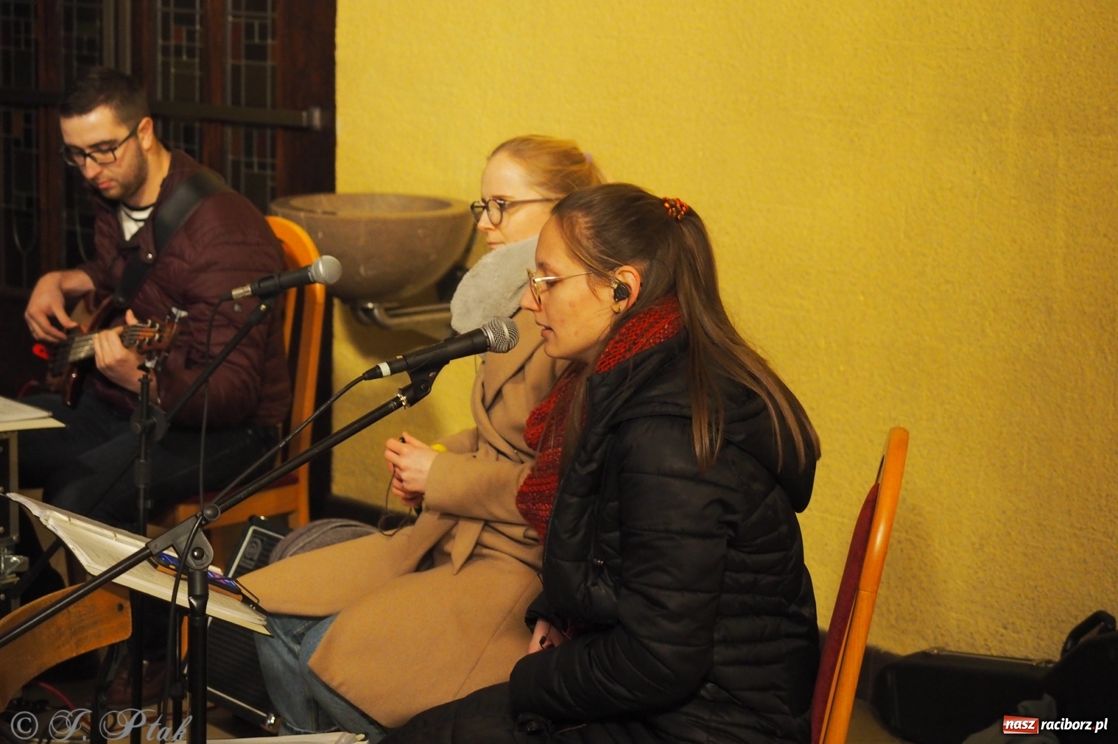 Zdjęcie w galerii na portalu naszraciborz.pl: Raciborskie Wieczory Uwielbienia wiadomości z regionu