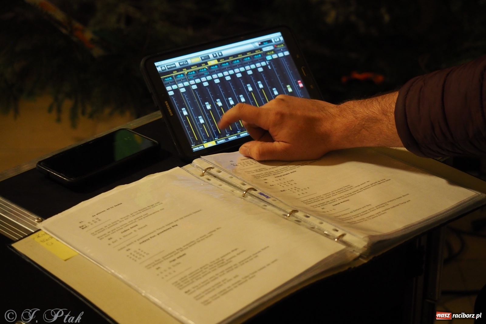 Zdjęcie w galerii na portalu naszraciborz.pl: Raciborskie Wieczory Uwielbienia wiadomości z regionu