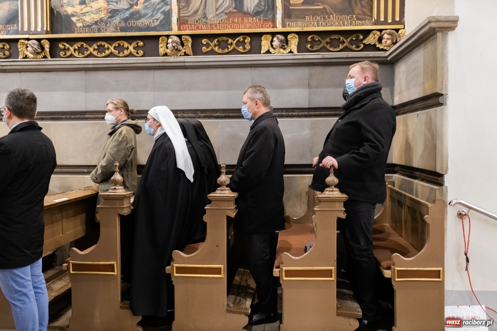 Zdjęcie w galerii na portalu naszraciborz.pl: W kościele farnym biskup opolski ogłosił rozpoczęcie procesu beatyfikacyjnego dominikanki Eufemii Piastówny z Raciborza wiadomości z regionu