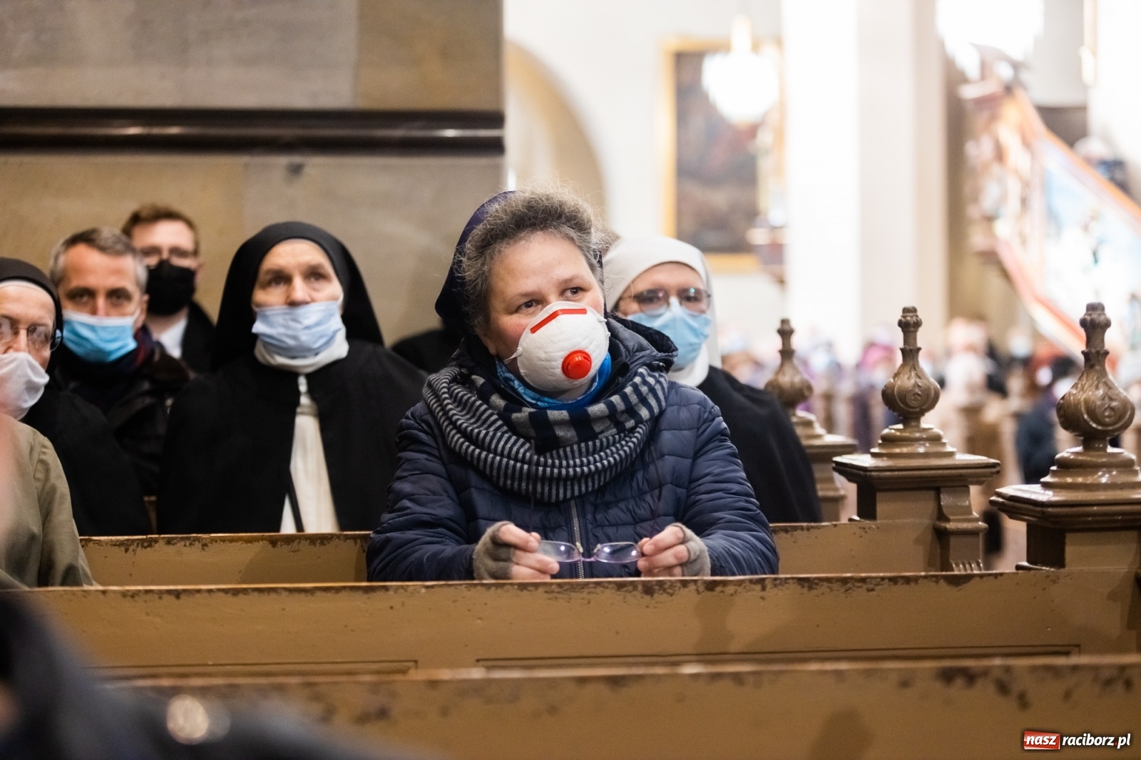 Zdjęcie w galerii na portalu naszraciborz.pl: W kościele farnym biskup opolski ogłosił rozpoczęcie procesu beatyfikacyjnego dominikanki Eufemii Piastówny z Raciborza wiadomości z regionu