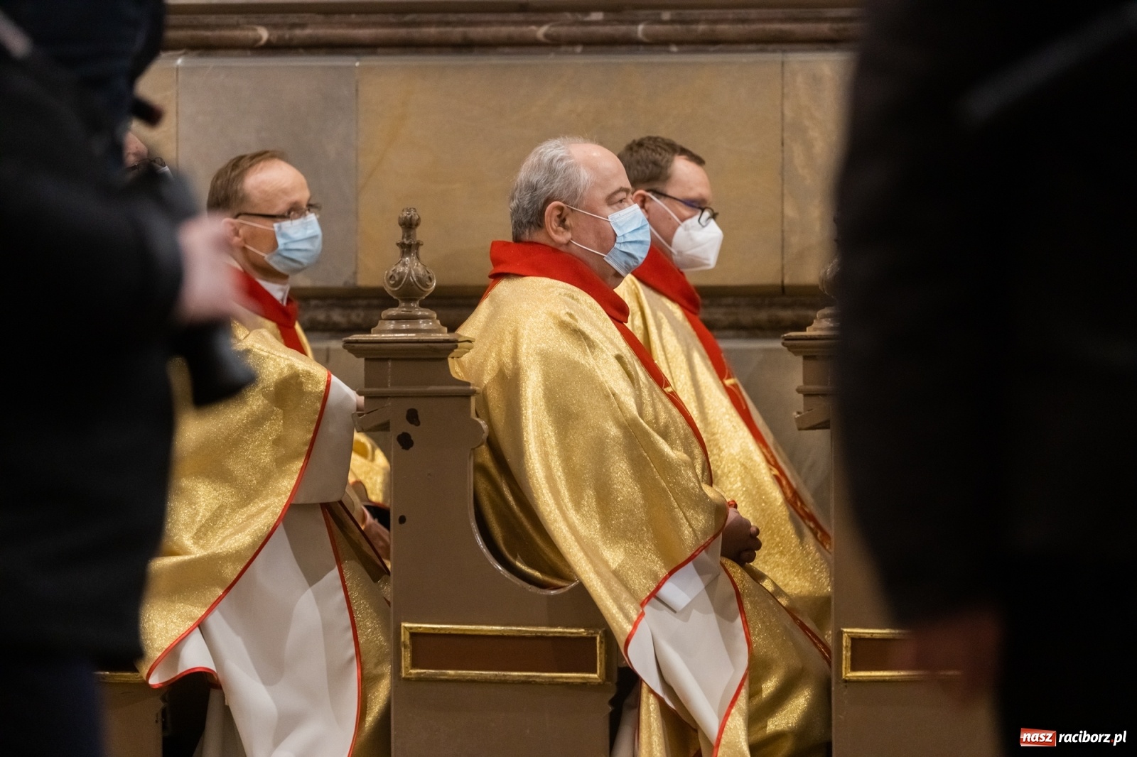 Zdjęcie w galerii na portalu naszraciborz.pl: W kościele farnym biskup opolski ogłosił rozpoczęcie procesu beatyfikacyjnego dominikanki Eufemii Piastówny z Raciborza wiadomości z regionu