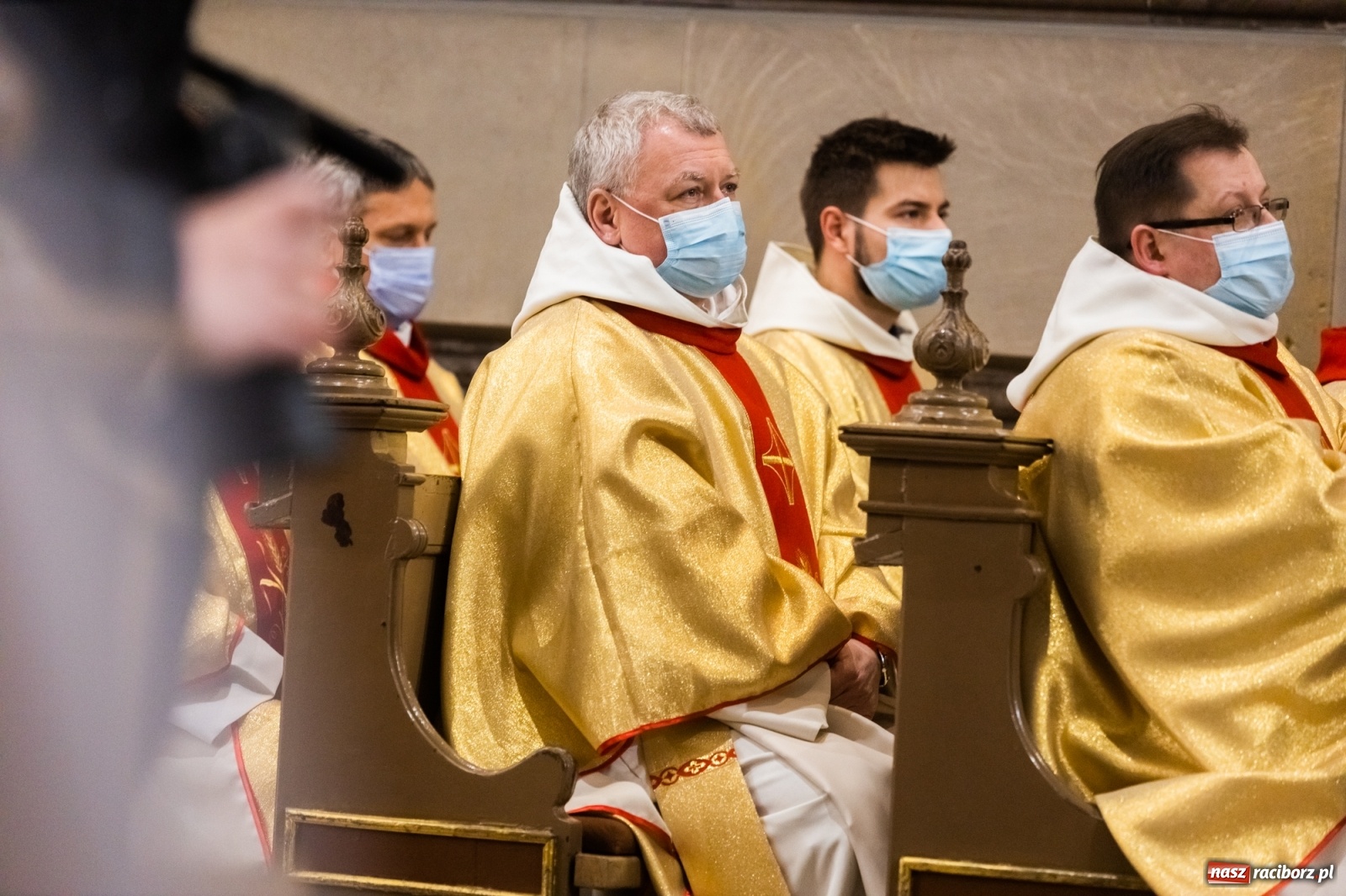 Zdjęcie w galerii na portalu naszraciborz.pl: W kościele farnym biskup opolski ogłosił rozpoczęcie procesu beatyfikacyjnego dominikanki Eufemii Piastówny z Raciborza wiadomości z regionu