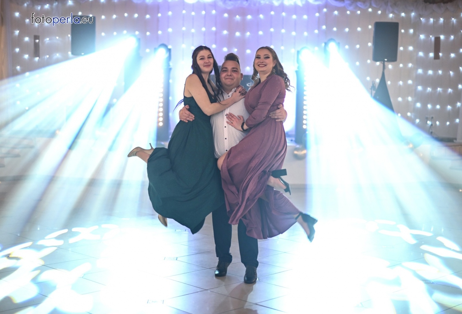 Zdjęcie w galerii na portalu naszraciborz.pl: Przeżyjmy to jeszcze raz. Studniówka Budowlanki i Gastronomika wiadomości z regionu