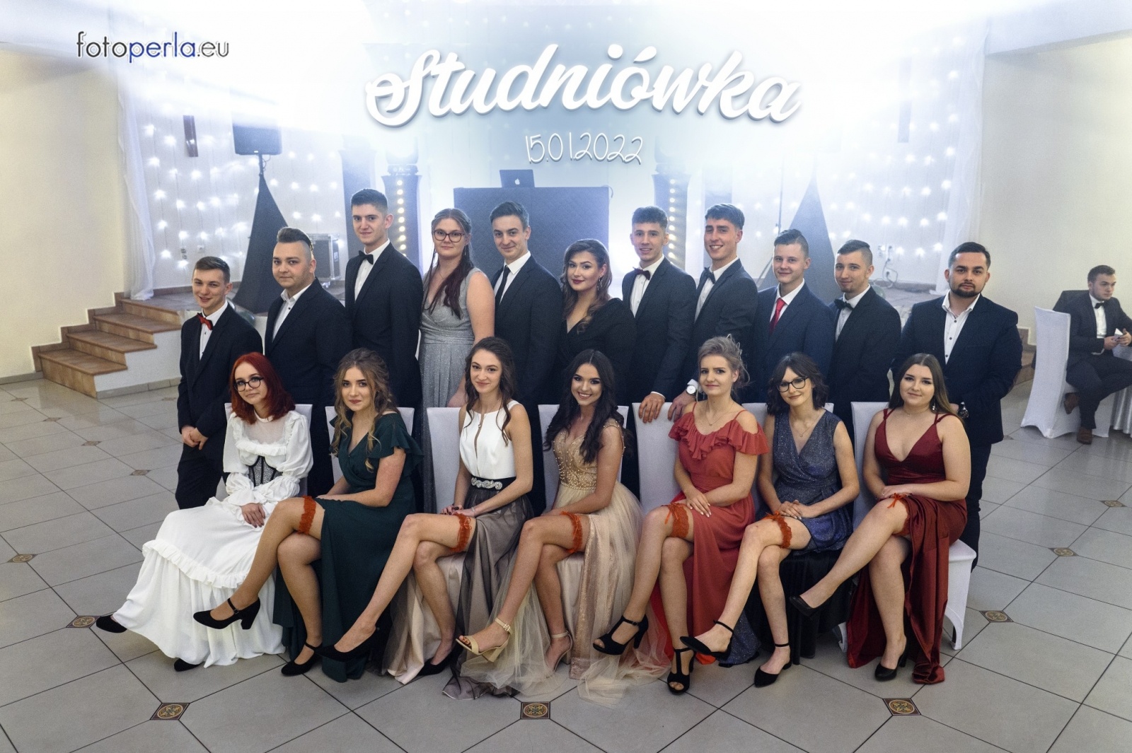 Zdjęcie w galerii na portalu naszraciborz.pl: Przeżyjmy to jeszcze raz. Studniówka Budowlanki i Gastronomika wiadomości z regionu