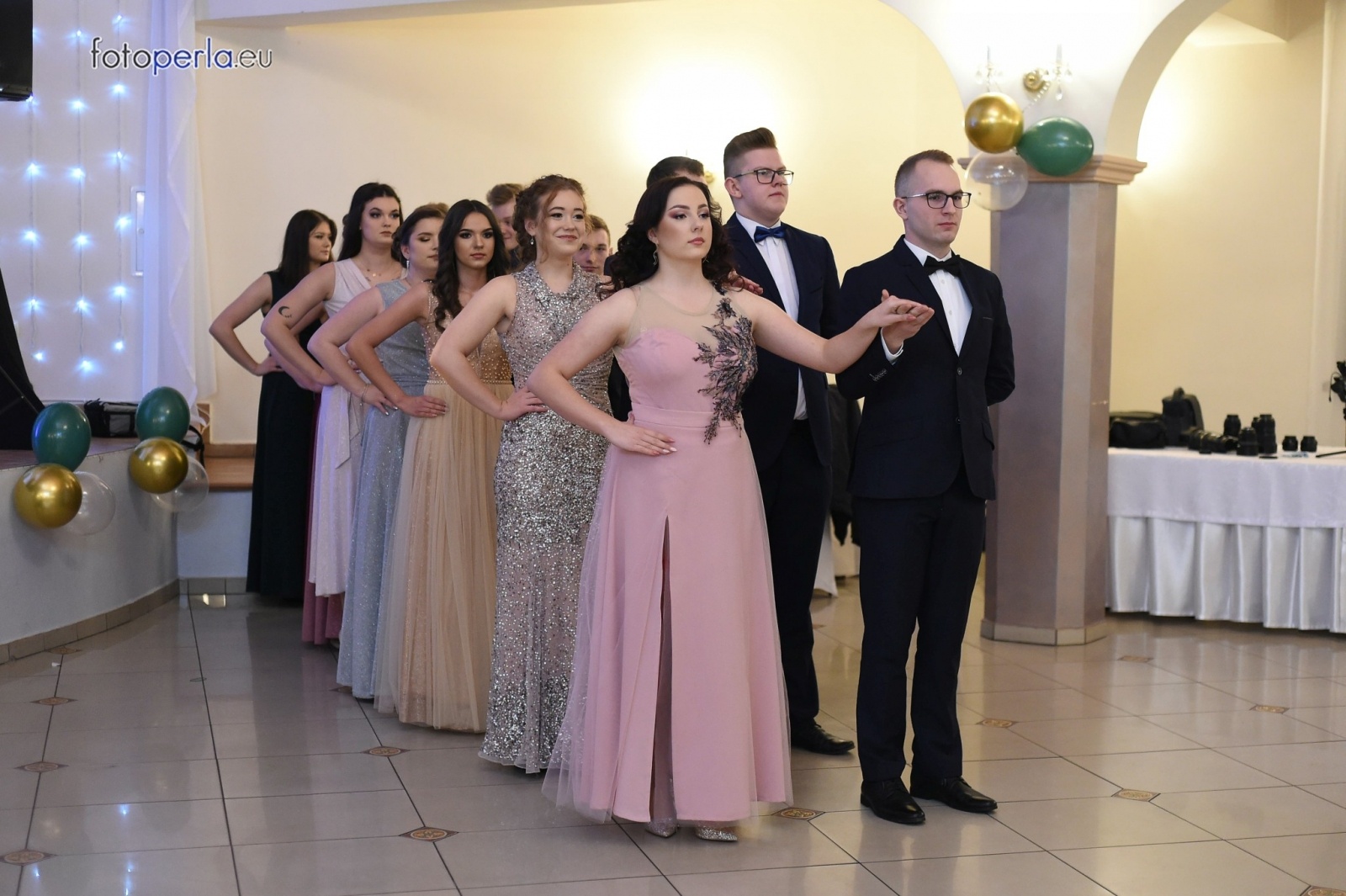 Zdjęcie w galerii na portalu naszraciborz.pl: Przeżyjmy to jeszcze raz. Studniówka Budowlanki i Gastronomika wiadomości z regionu