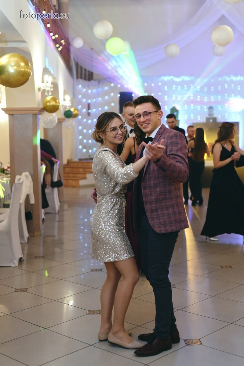 Zdjęcie w galerii na portalu naszraciborz.pl: Przeżyjmy to jeszcze raz. Studniówka Budowlanki i Gastronomika wiadomości z regionu