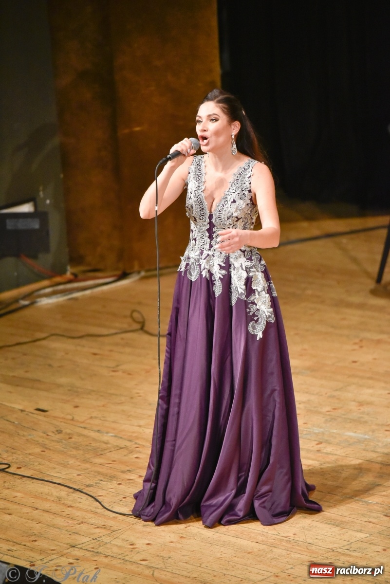 Zdjęcie w galerii na portalu naszraciborz.pl: Johann Strauss Show. RCK w karnawałowym klimacie wiadomości z regionu