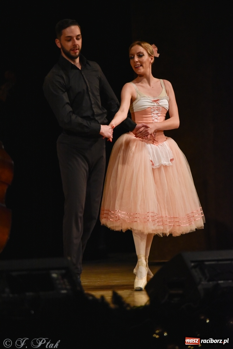 Zdjęcie w galerii na portalu naszraciborz.pl: Johann Strauss Show. RCK w karnawałowym klimacie wiadomości z regionu