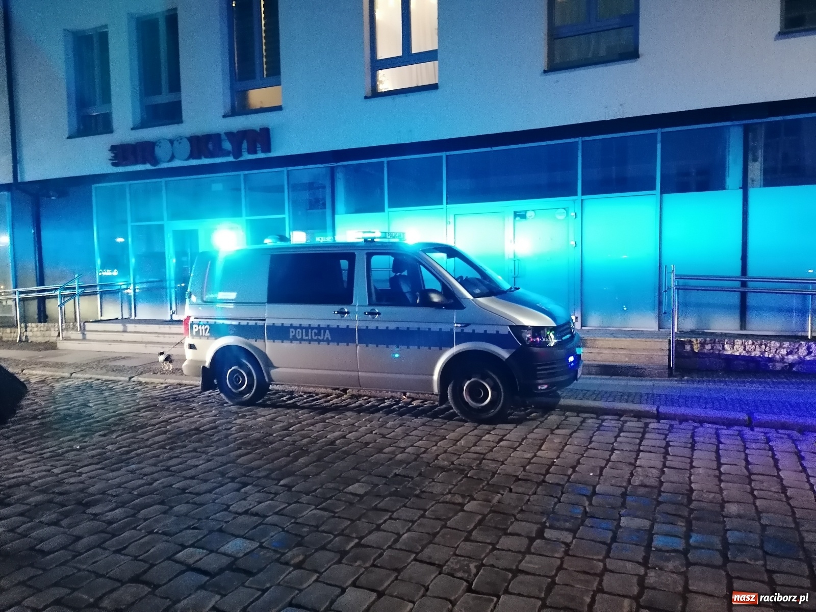 Zdjęcie w galerii na portalu naszraciborz.pl: Raport 998. Cztery zastępy w akcji na Browarnej. Co było przyczyną? wiadomości z regionu