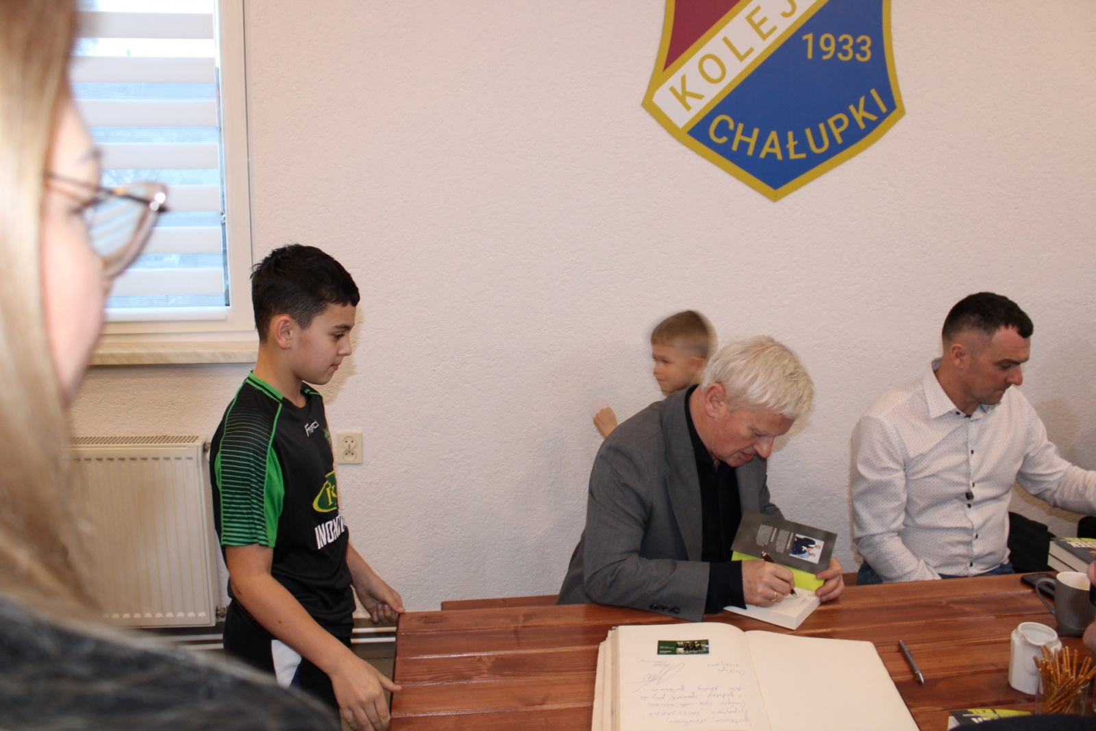 Zdjęcie w galerii na portalu naszraciborz.pl: Michał Listkiewicz gościem w Kolejarzu Chałupki wiadomości z regionu