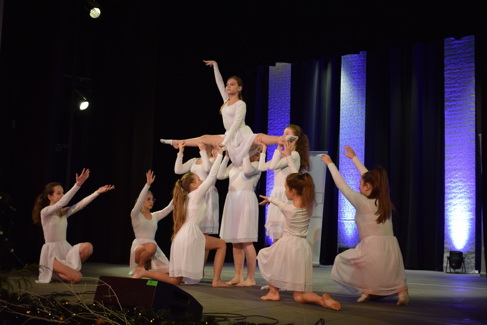 Zdjęcie w galerii na portalu naszraciborz.pl: Wychowankowie MDK wystąpili dla babć i dziadków wiadomości z regionu