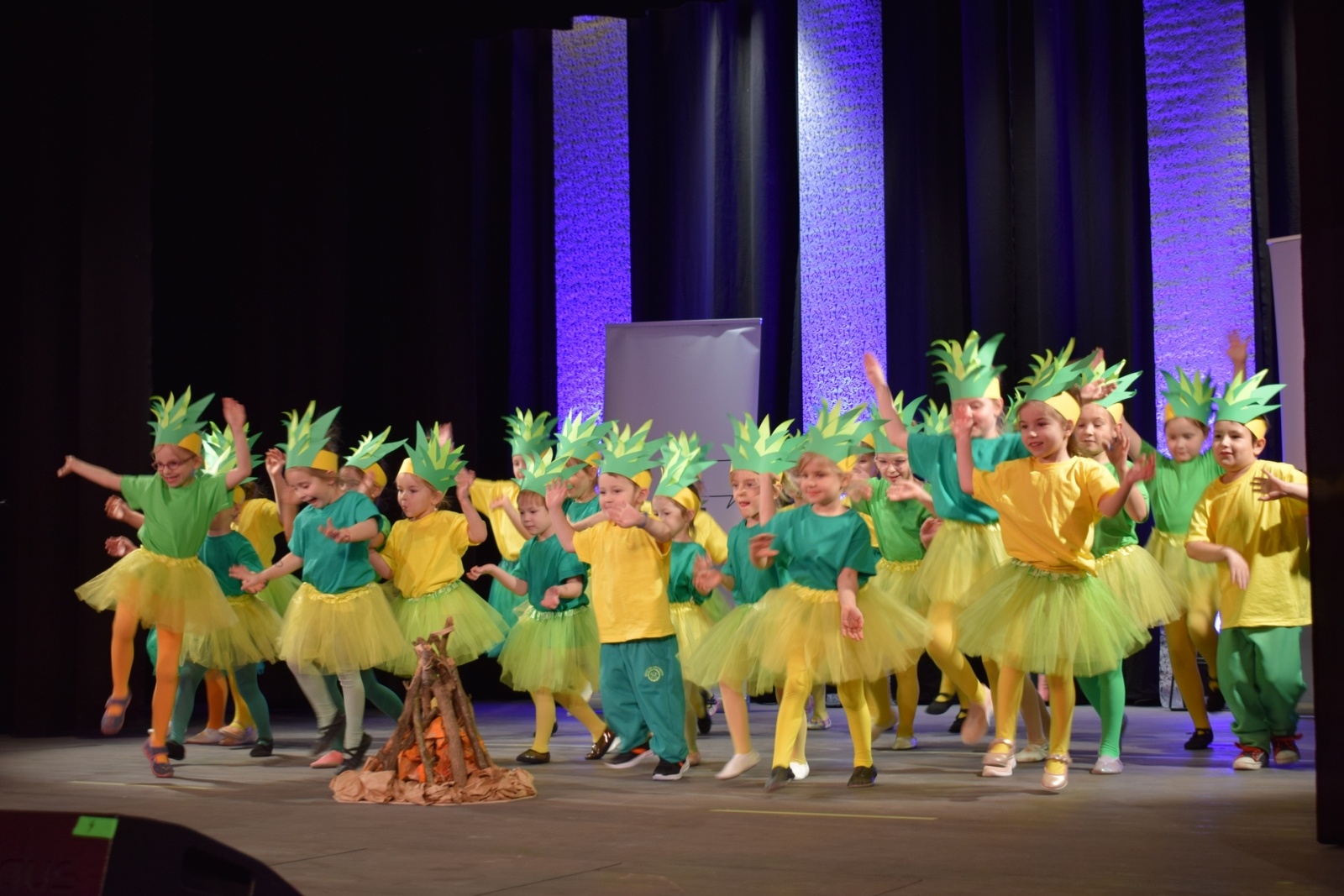 Zdjęcie w galerii na portalu naszraciborz.pl: Wychowankowie MDK wystąpili dla babć i dziadków wiadomości z regionu