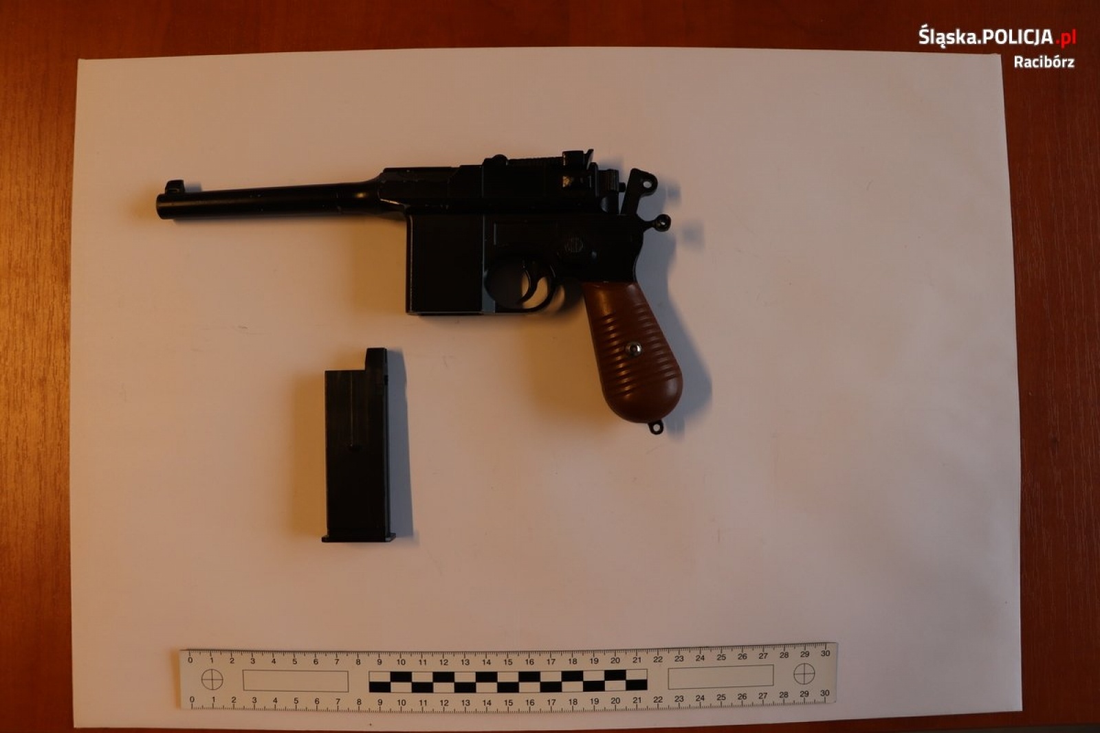 Zdjęcie w galerii na portalu naszraciborz.pl: Dwóch nieletnich strzelało w Raciborzu do przechodniów wiadomości z regionu