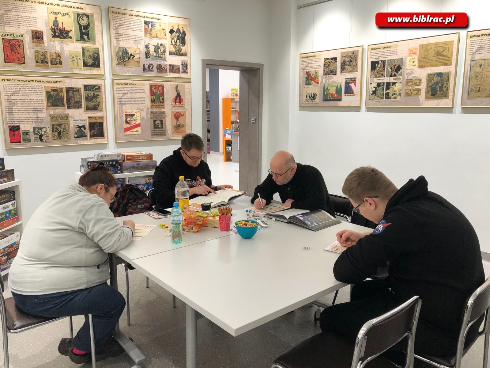 Zdjęcie w galerii na portalu naszraciborz.pl: Biblioteka otwiera kolejne kluby gier planszowych wiadomości z regionu
