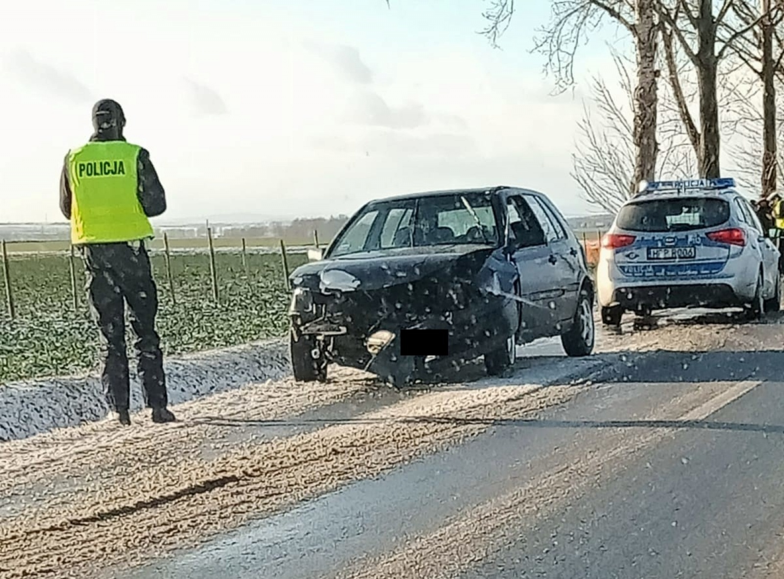 Zdjęcie w galerii na portalu naszraciborz.pl: Raport 998. Zderzenie dwóch pojazdów w Pietrowicach Wielkich wiadomości z regionu
