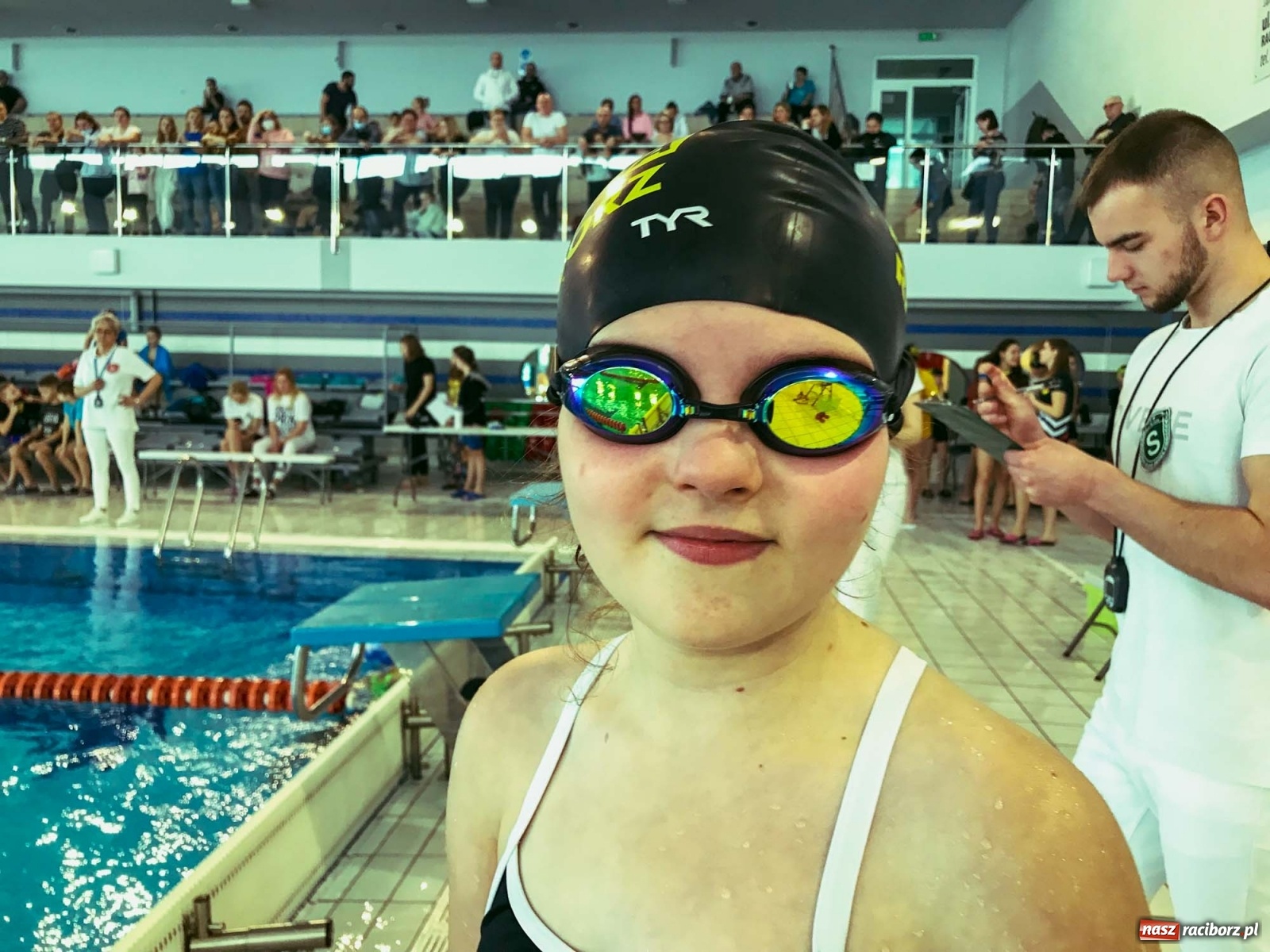 Zdjęcie w galerii na portalu naszraciborz.pl: Chcę pływać! W H2Ostróg odbyły się mistrzostwa szkół i szkółek [FOTO i WIDEO] wiadomości z regionu