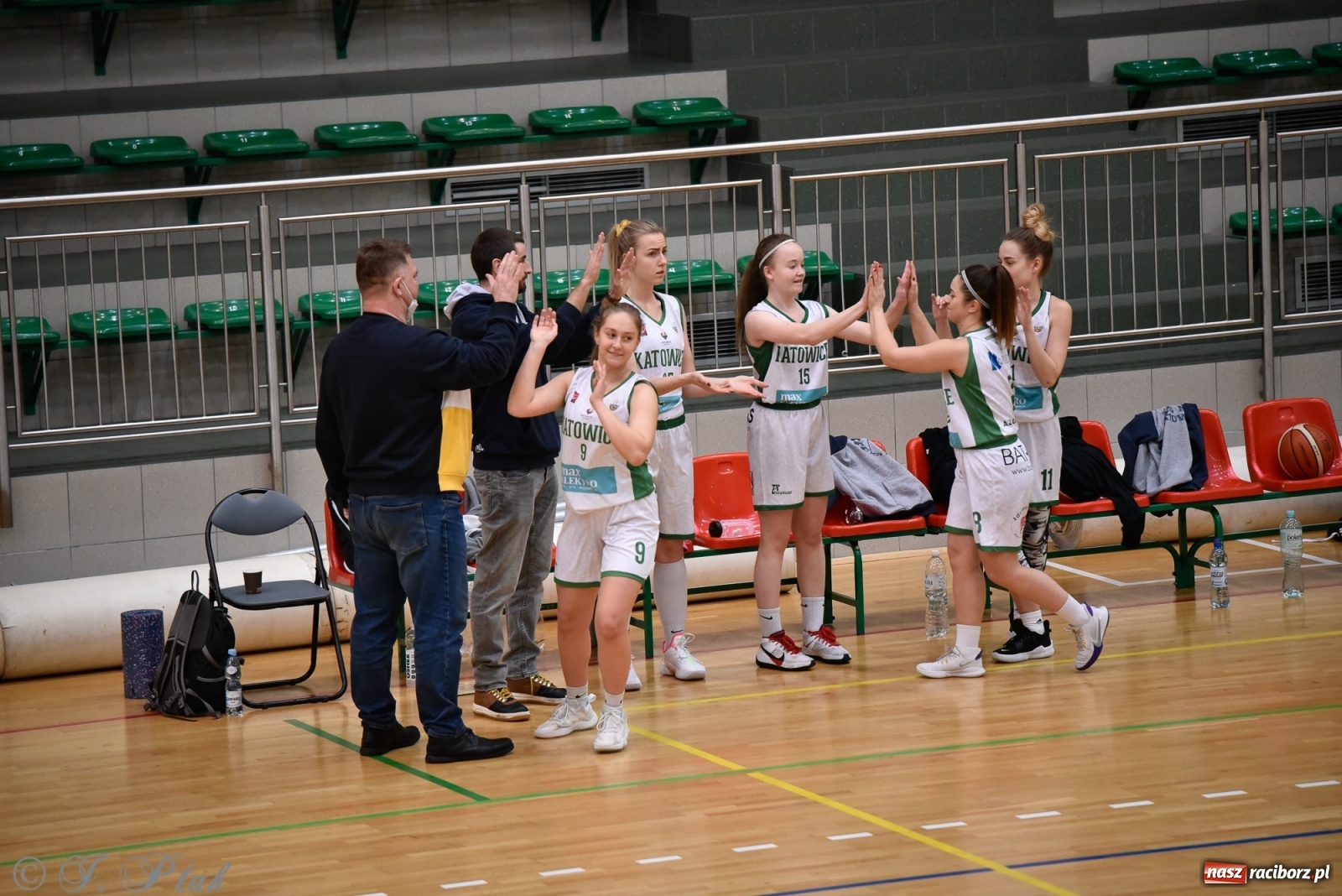 Zdjęcie w galerii na portalu naszraciborz.pl: Osłabione RKK nie sprostało Katowicom [FOTO] wiadomości z regionu