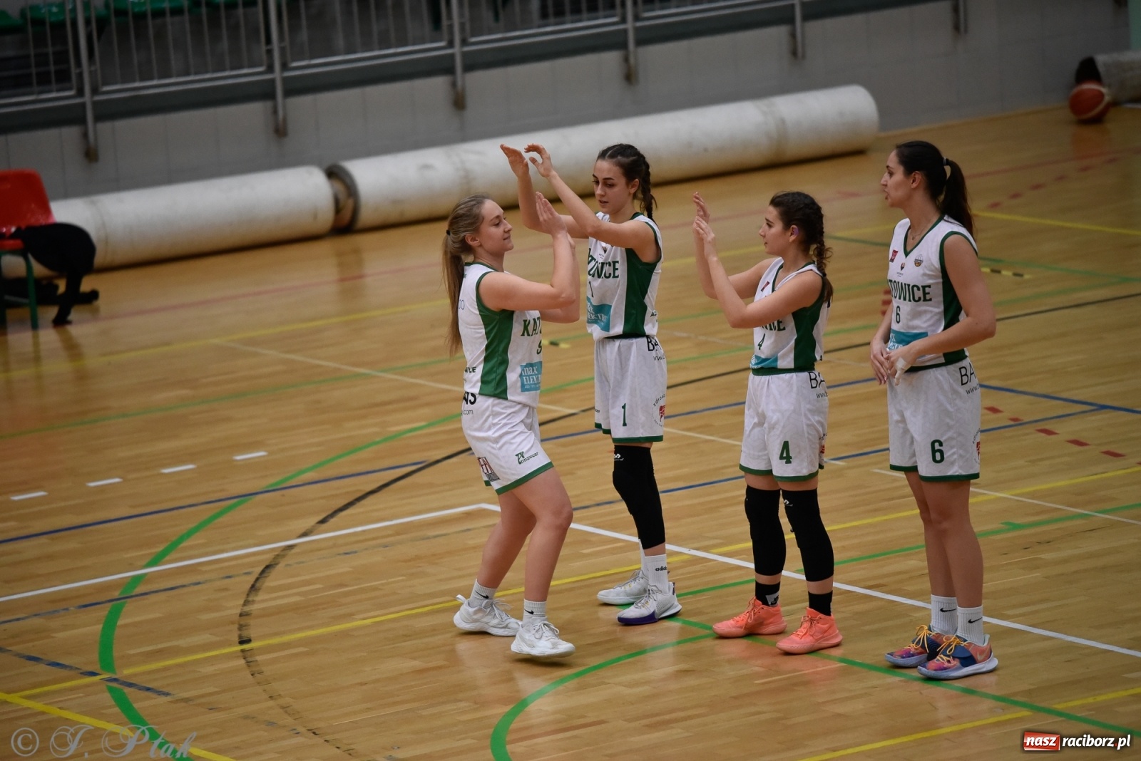 Zdjęcie w galerii na portalu naszraciborz.pl: Osłabione RKK nie sprostało Katowicom [FOTO] wiadomości z regionu