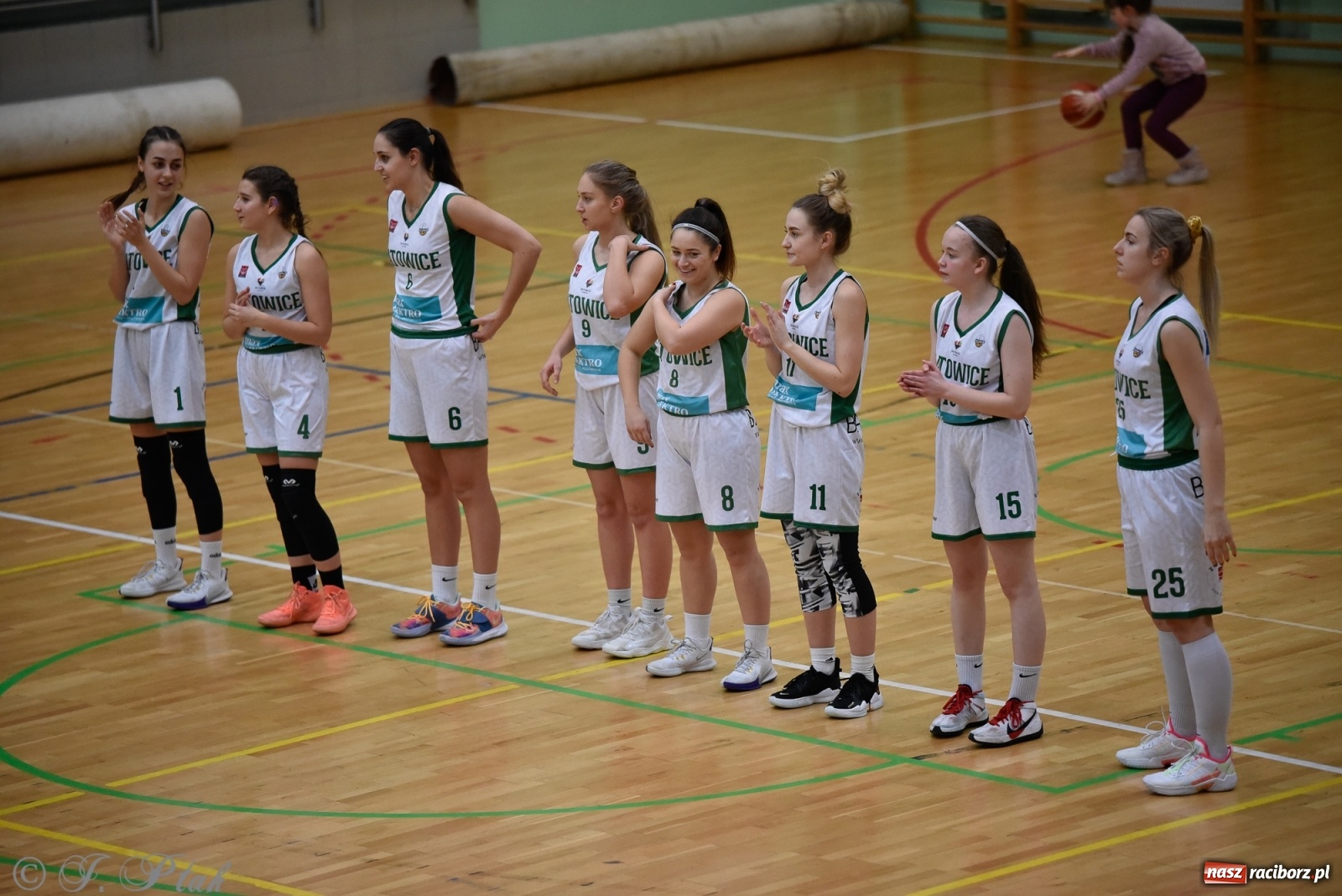 Zdjęcie w galerii na portalu naszraciborz.pl: Osłabione RKK nie sprostało Katowicom [FOTO] wiadomości z regionu