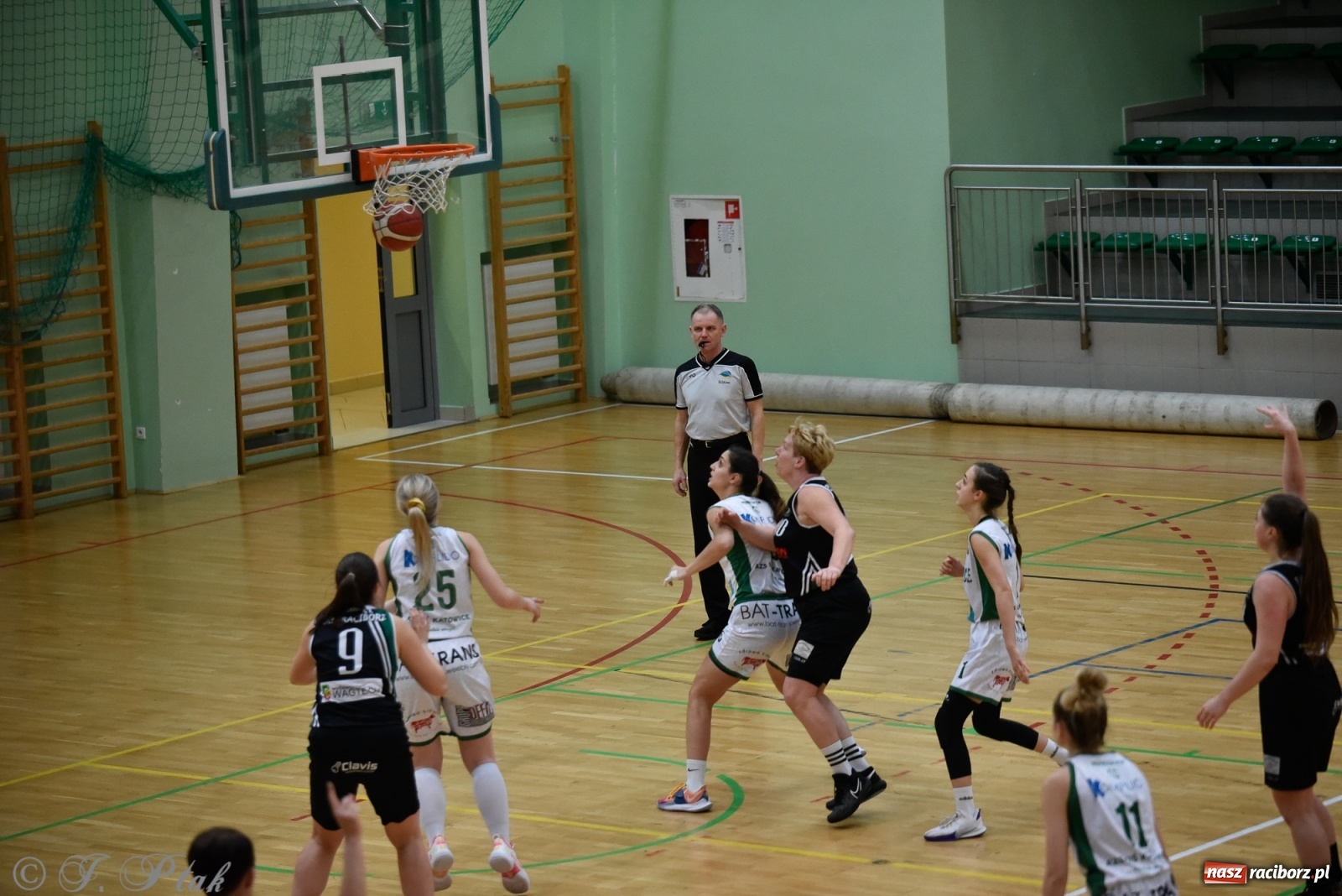 Zdjęcie w galerii na portalu naszraciborz.pl: Osłabione RKK nie sprostało Katowicom [FOTO] wiadomości z regionu