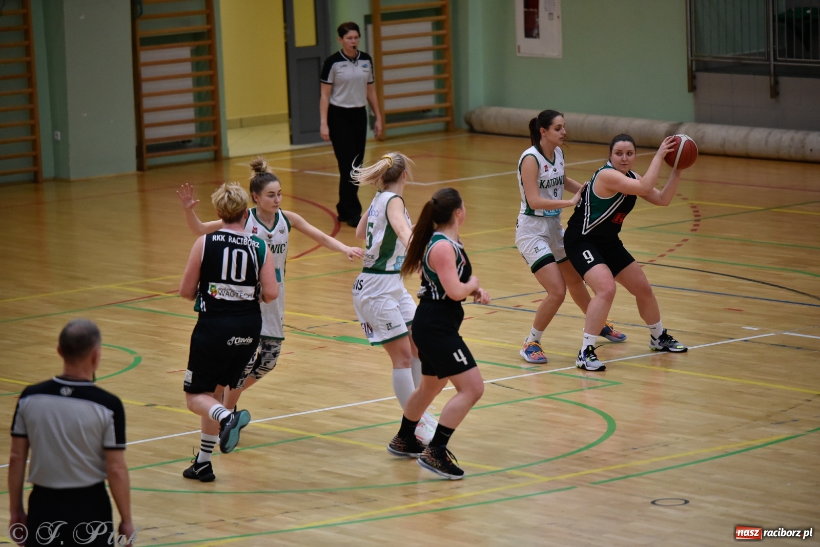 Zdjęcie w galerii na portalu naszraciborz.pl: Osłabione RKK nie sprostało Katowicom [FOTO] wiadomości z regionu