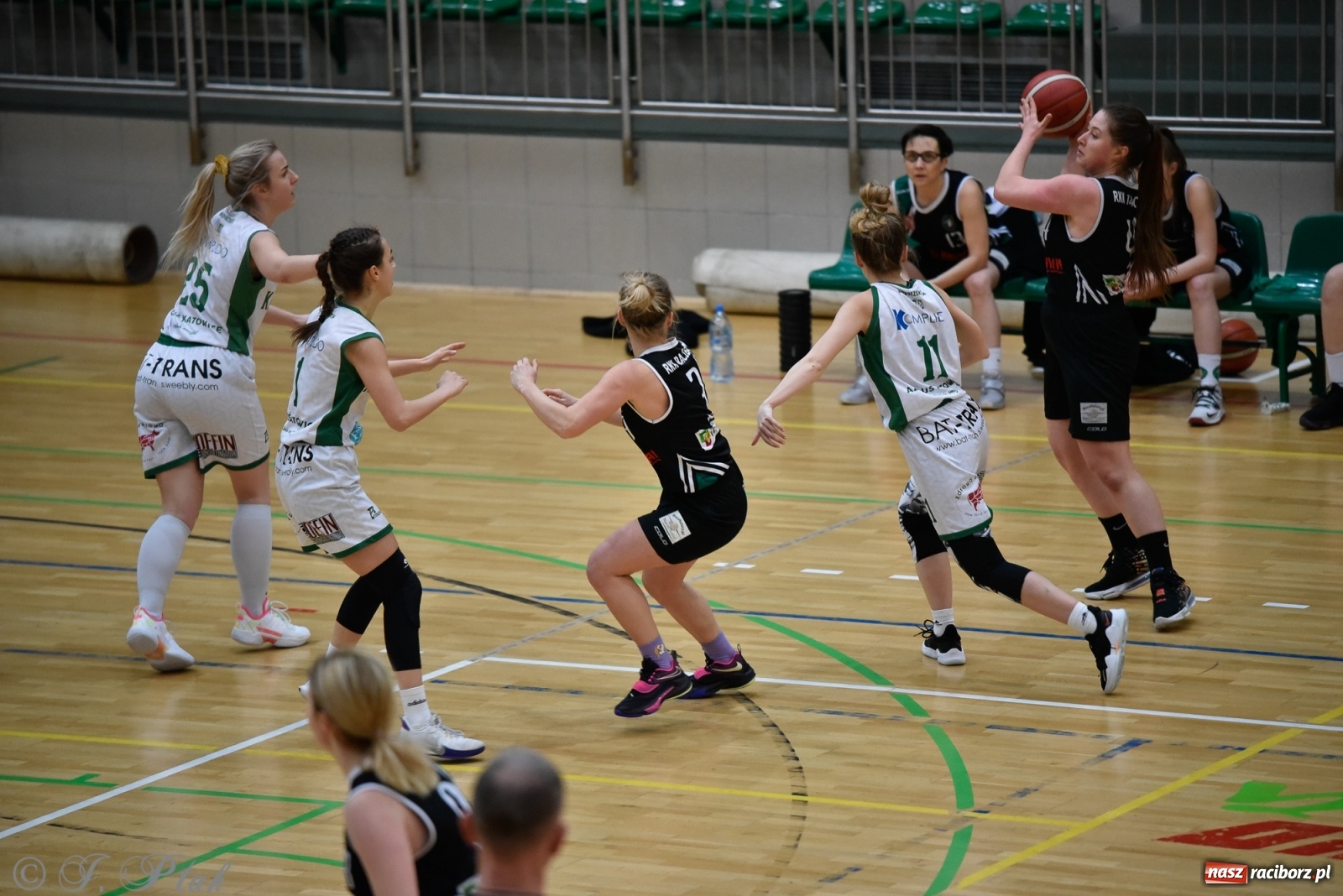 Zdjęcie w galerii na portalu naszraciborz.pl: Osłabione RKK nie sprostało Katowicom [FOTO] wiadomości z regionu