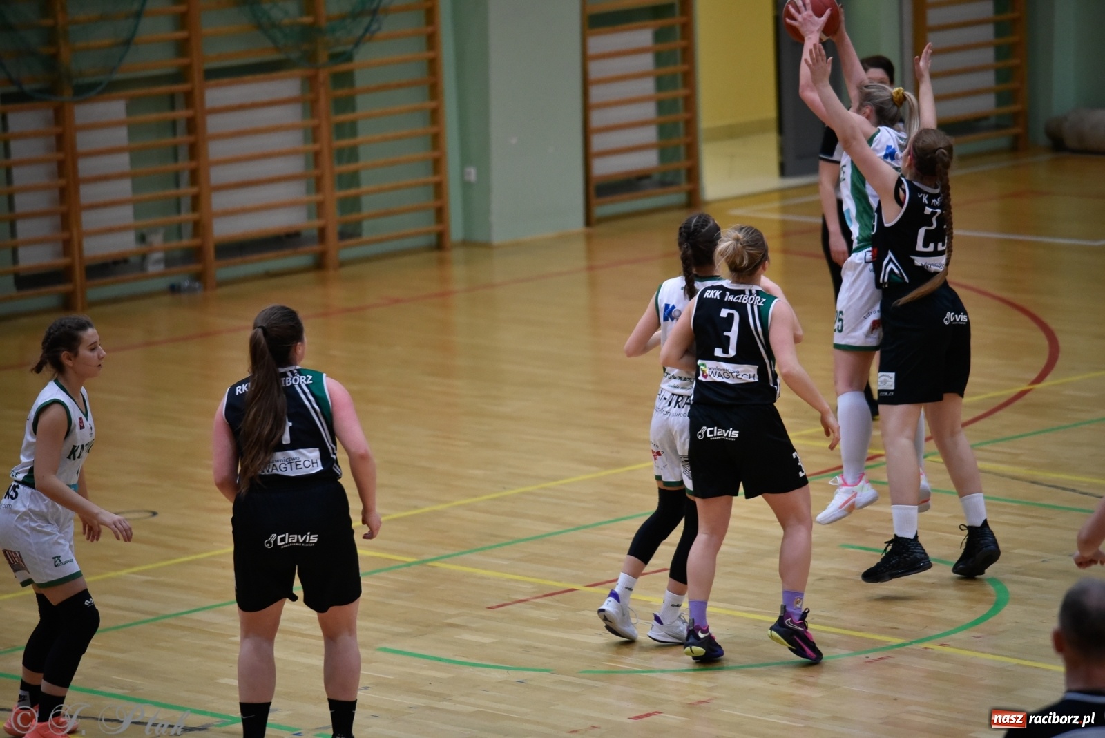 Zdjęcie w galerii na portalu naszraciborz.pl: Osłabione RKK nie sprostało Katowicom [FOTO] wiadomości z regionu