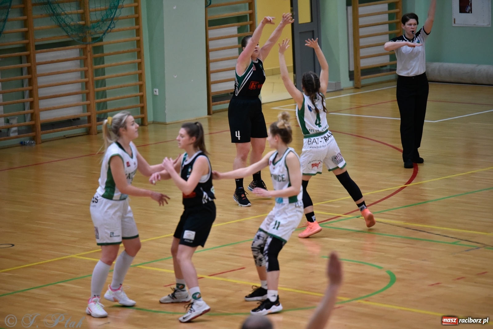 Zdjęcie w galerii na portalu naszraciborz.pl: Osłabione RKK nie sprostało Katowicom [FOTO] wiadomości z regionu