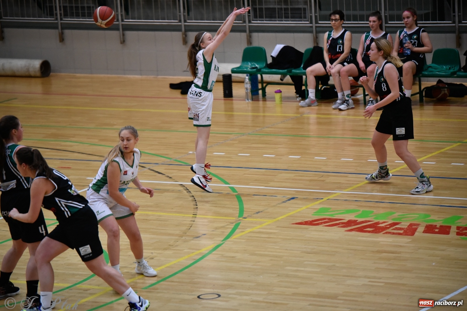 Zdjęcie w galerii na portalu naszraciborz.pl: Osłabione RKK nie sprostało Katowicom [FOTO] wiadomości z regionu