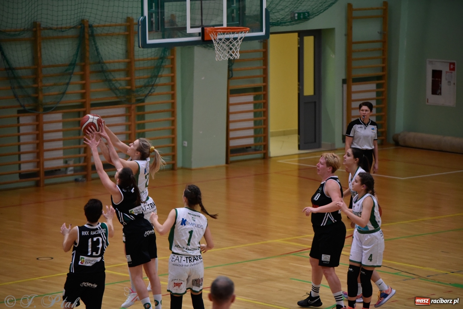 Zdjęcie w galerii na portalu naszraciborz.pl: Osłabione RKK nie sprostało Katowicom [FOTO] wiadomości z regionu