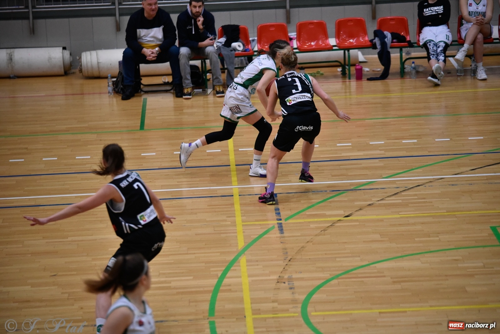 Zdjęcie w galerii na portalu naszraciborz.pl: Osłabione RKK nie sprostało Katowicom [FOTO] wiadomości z regionu