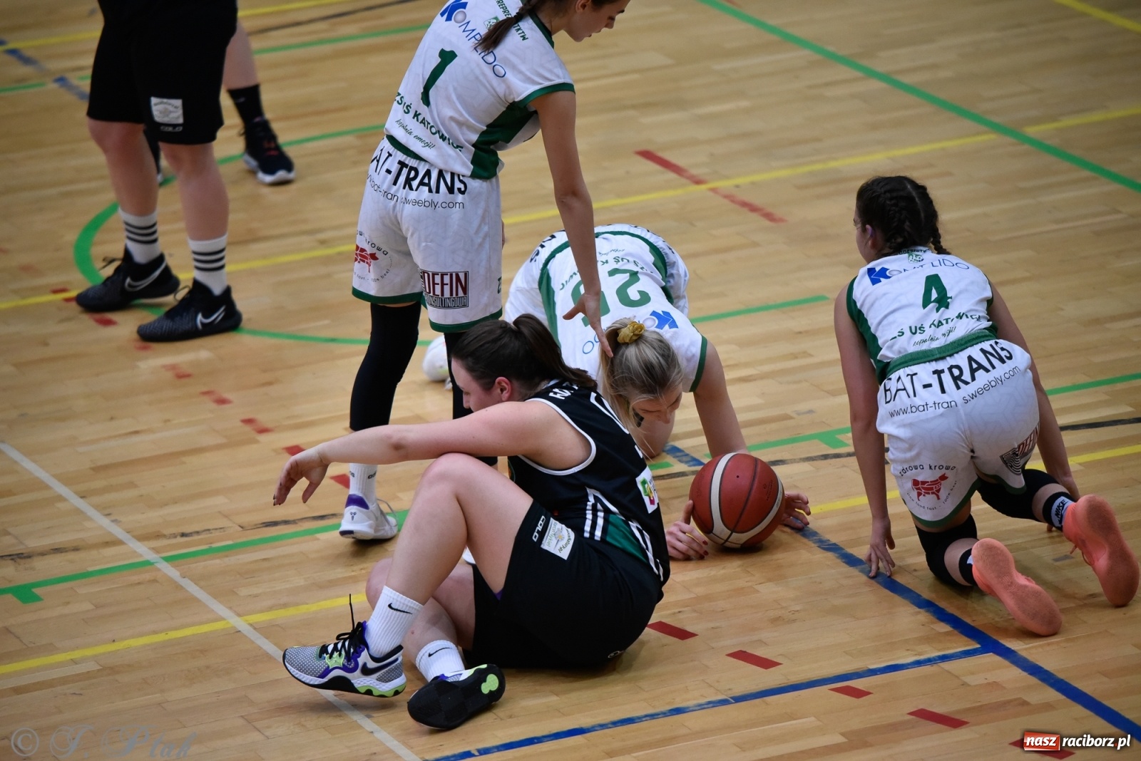 Zdjęcie w galerii na portalu naszraciborz.pl: Osłabione RKK nie sprostało Katowicom [FOTO] wiadomości z regionu