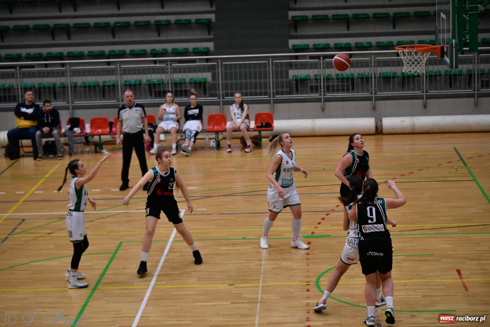 Zdjęcie w galerii na portalu naszraciborz.pl: Osłabione RKK nie sprostało Katowicom [FOTO] wiadomości z regionu