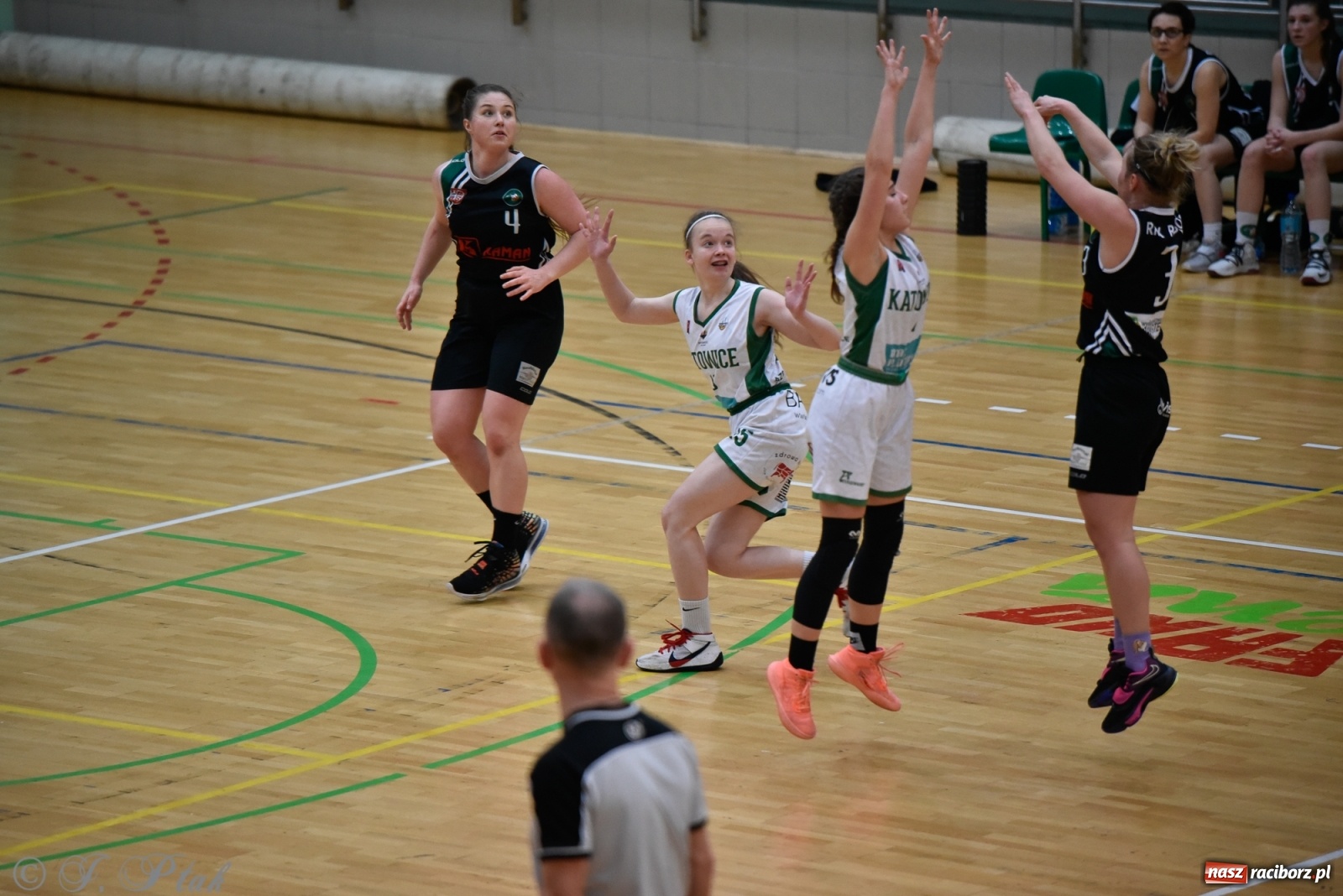 Zdjęcie w galerii na portalu naszraciborz.pl: Osłabione RKK nie sprostało Katowicom [FOTO] wiadomości z regionu