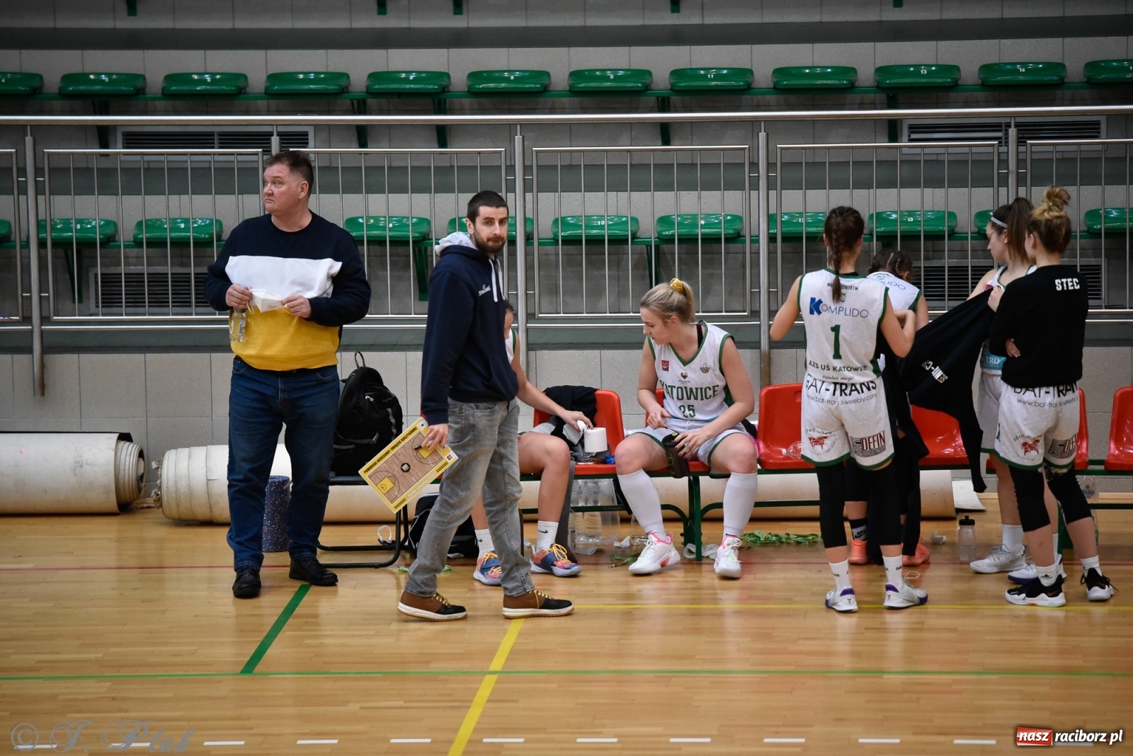 Zdjęcie w galerii na portalu naszraciborz.pl: Osłabione RKK nie sprostało Katowicom [FOTO] wiadomości z regionu