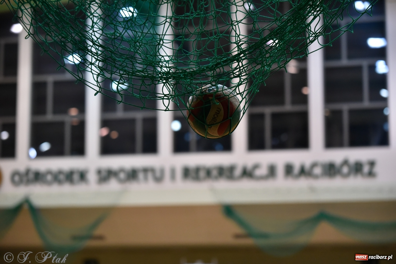 Zdjęcie w galerii na portalu naszraciborz.pl: Osłabione RKK nie sprostało Katowicom [FOTO] wiadomości z regionu