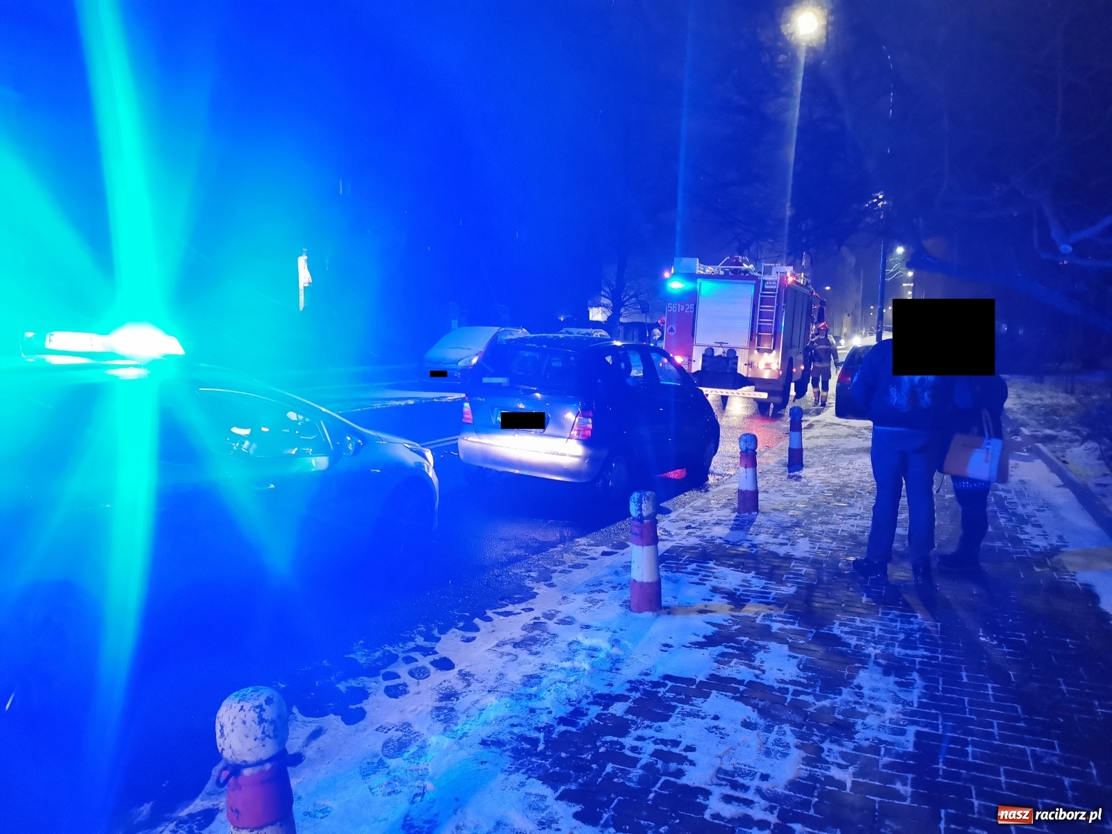 Zdjęcie w galerii na portalu naszraciborz.pl: Raport 998. Skoda i mercedes zderzyły się na Ogrodowej. 30-latka zatruła się czadem wiadomości z regionu
