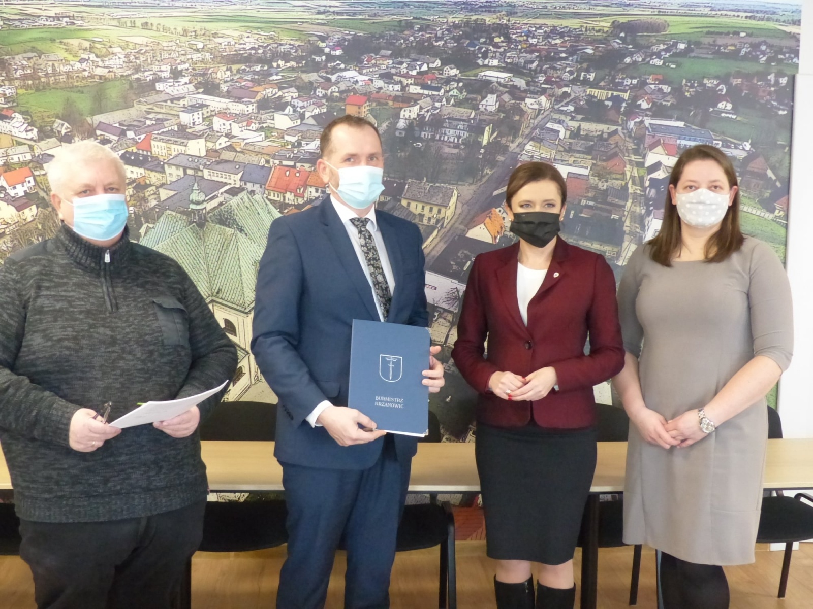 Zdjęcie w galerii na portalu naszraciborz.pl: Podpisano umowę na rozbudowę kanalizacji deszczowej w Borucinie. Wieś nie będzie już zalewana wiadomości z regionu