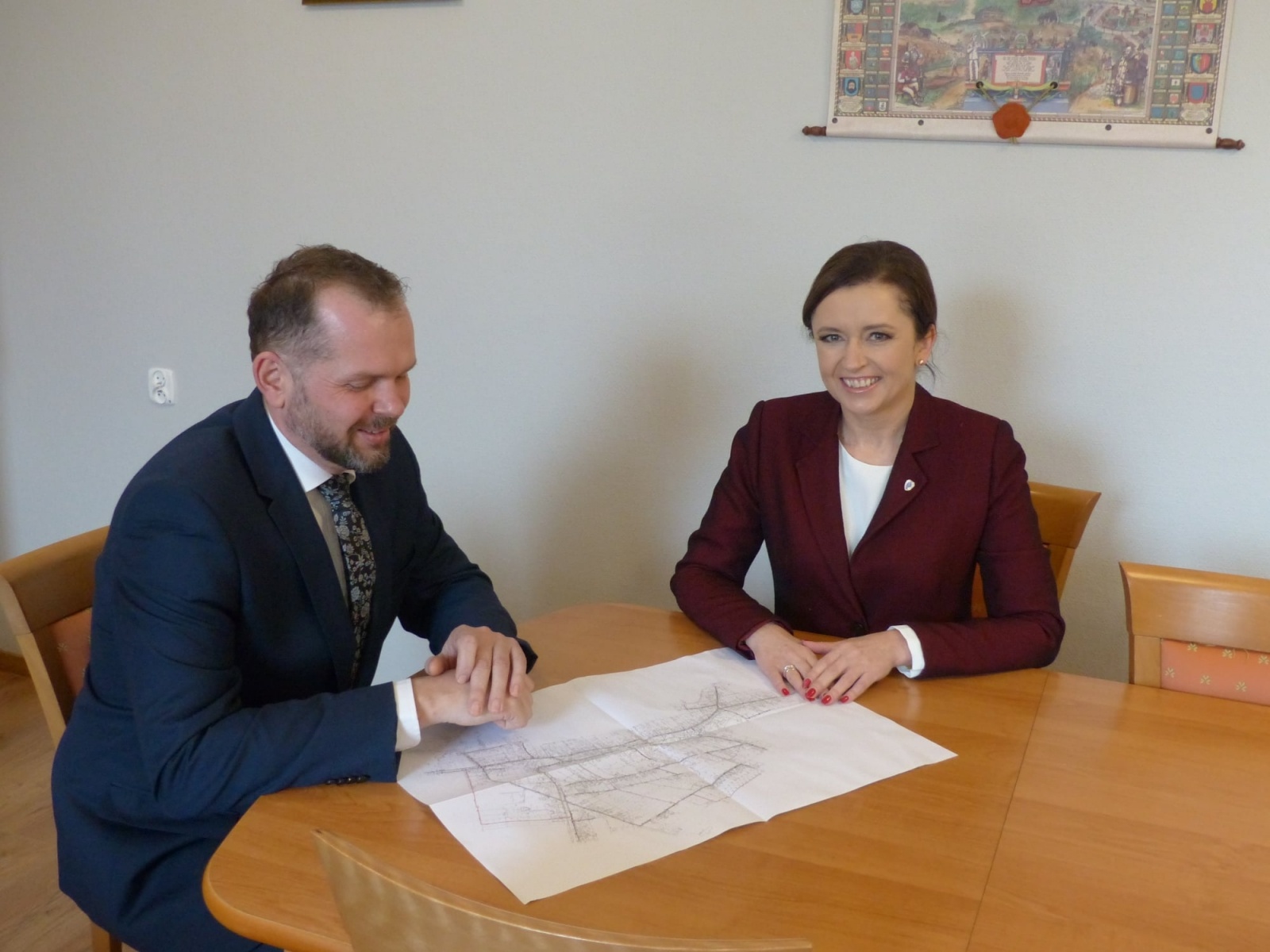 Zdjęcie w galerii na portalu naszraciborz.pl: Podpisano umowę na rozbudowę kanalizacji deszczowej w Borucinie. Wieś nie będzie już zalewana wiadomości z regionu