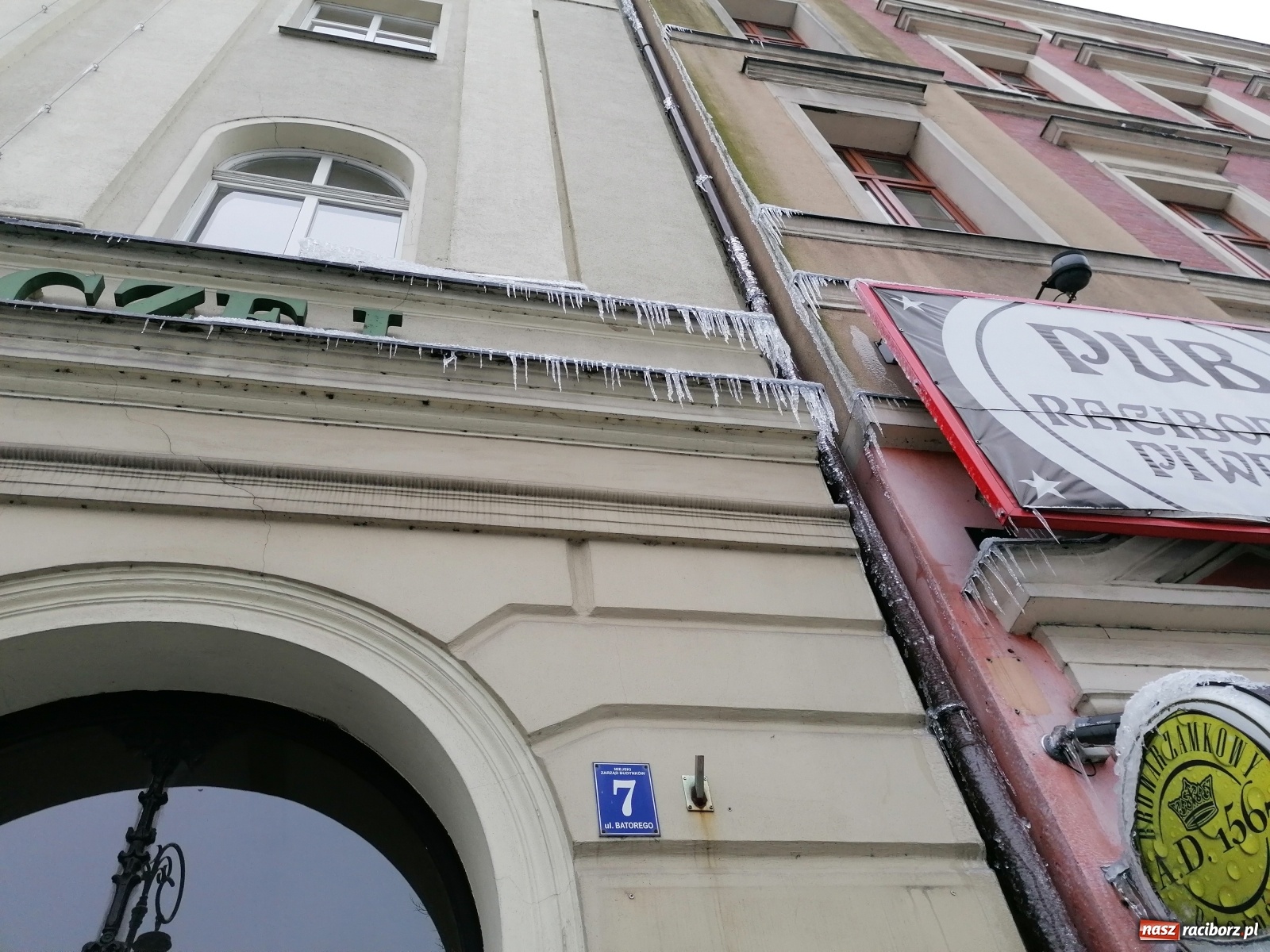 Zdjęcie w galerii na portalu naszraciborz.pl: Sople, spóźnieni drogowcy i czekanie na dokumentację wiadomości z regionu