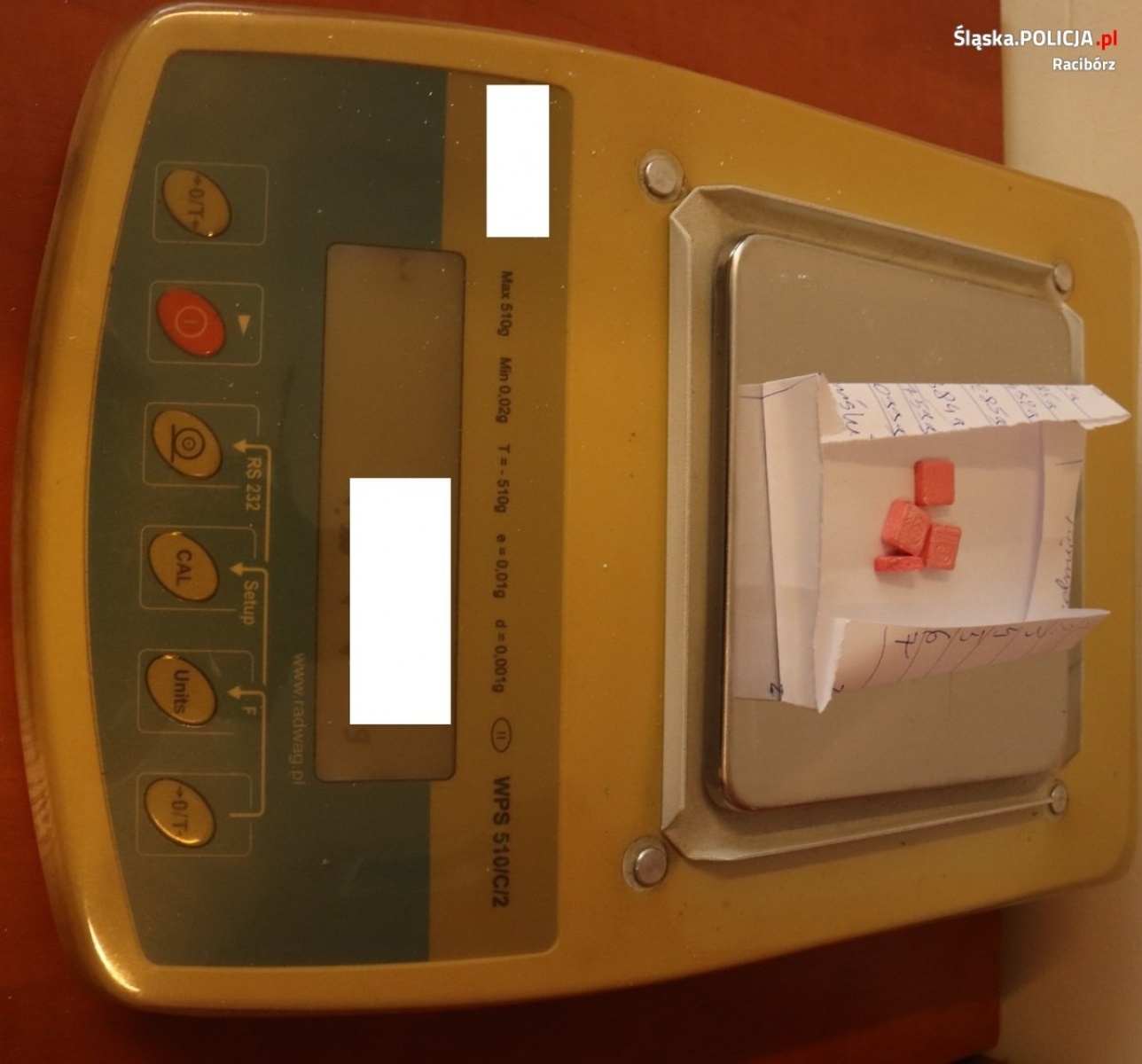 Zdjęcie w galerii na portalu naszraciborz.pl: Zdradziło ich nerwowe zachowanie. Dopalacze i narkotyki w passacie [FOTO] wiadomości z regionu